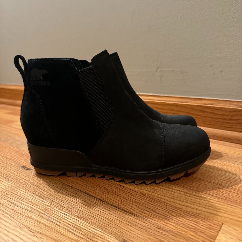 Sorel Evie Bootie Black Suede and Leather Size 8